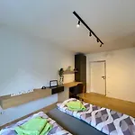 Stylisches Cityapartment Mit Schlossbergblick * غراتس