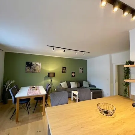 Appartement Stylisches Cityapartment Mit Schlossbergblick