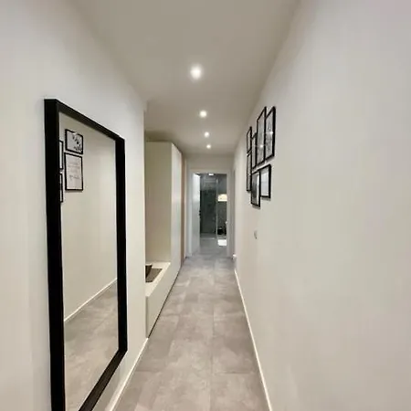 شقة Stylisches Cityapartment Mit Schlossbergblick غراتس